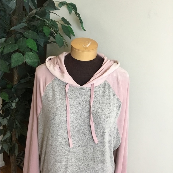 JUNIORS XL Pink Republic hooded sweatshirt - Picture 3 of 16